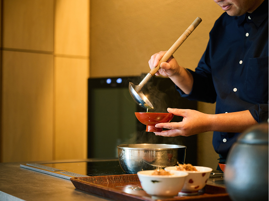 地元の厳選された食材でご提供する朝食