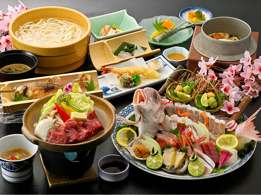 名物たらいうどんをはじめ、阿波牛、近海鯛（鳴門鯛）、山くじらなど、徳島・阿波の味覚をふんだんにあしらったお料理