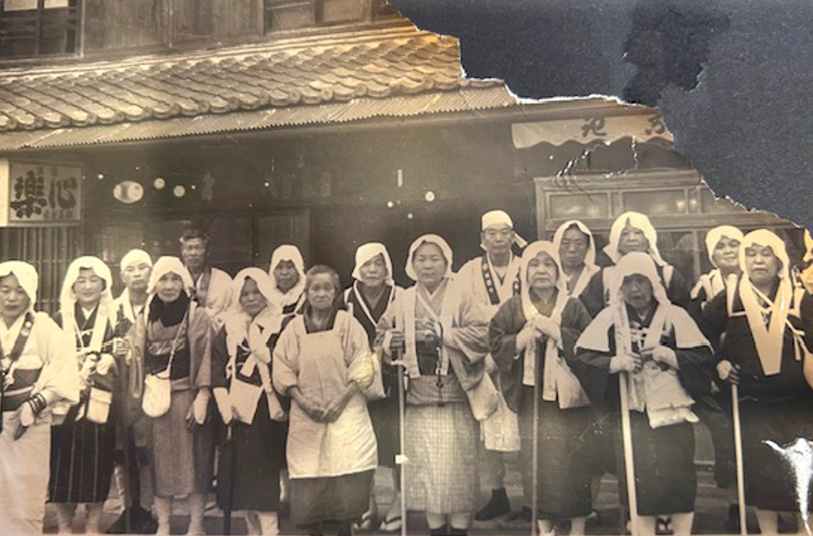 かつてこの宿を訪れた巡礼者たち