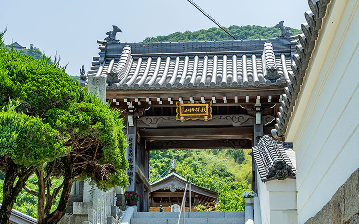 我拝師山 出釈迦寺